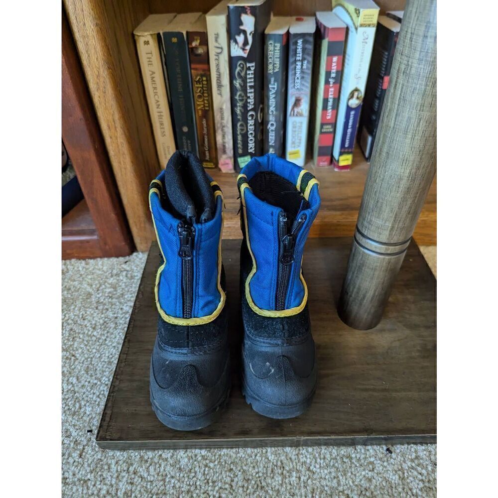 Itasca Snow Stomper Youth Boot Size 9 Leather Suede & Nylon Upper Winter Snow